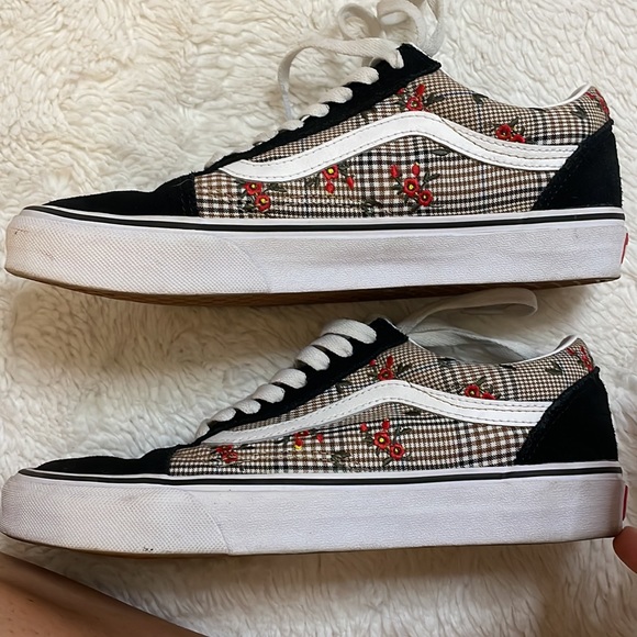 Vans women’s size 9 - Picture 2 of 4